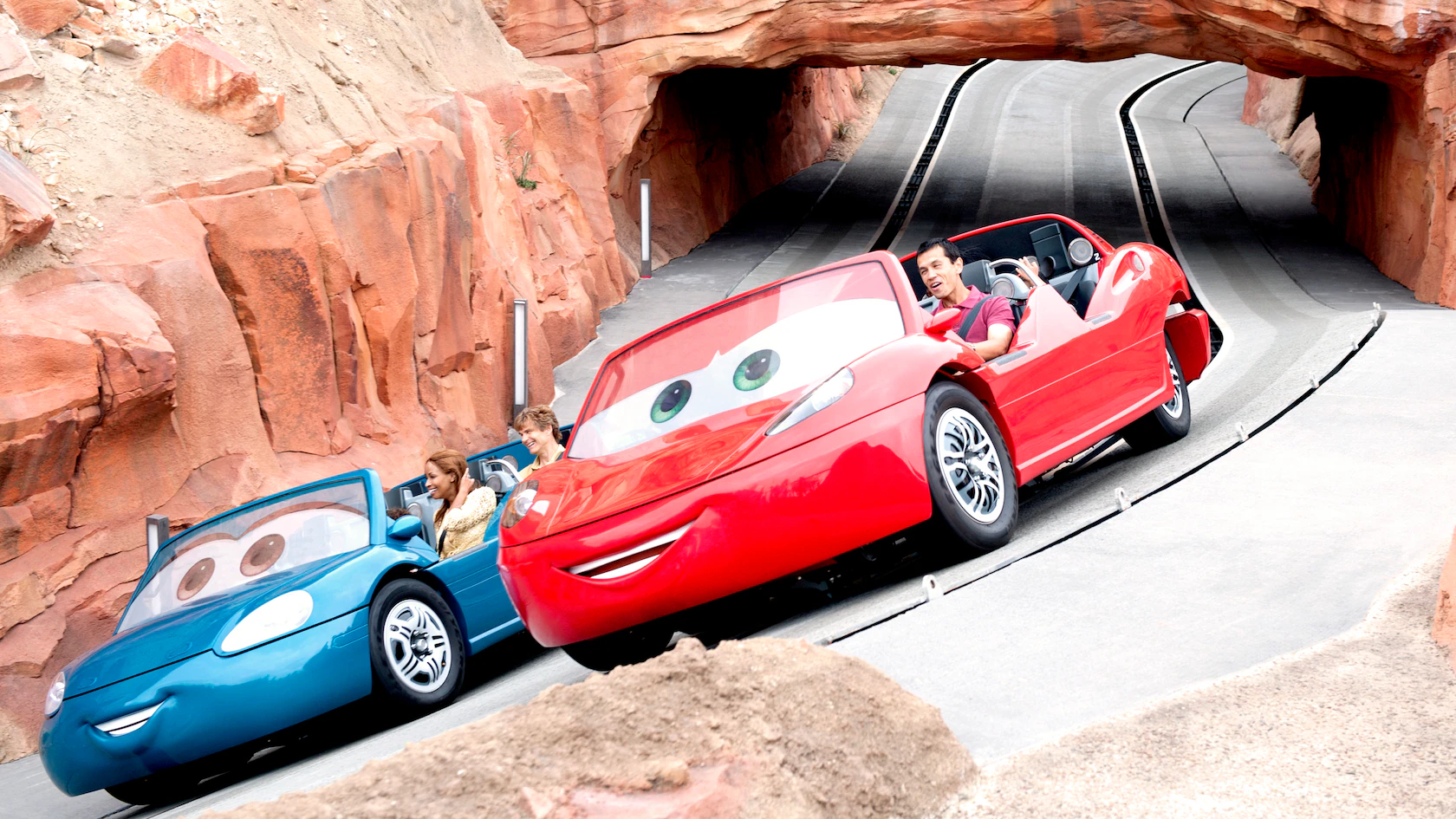 Radiator Springs Racers (水箱溫泉鎮賽車手)