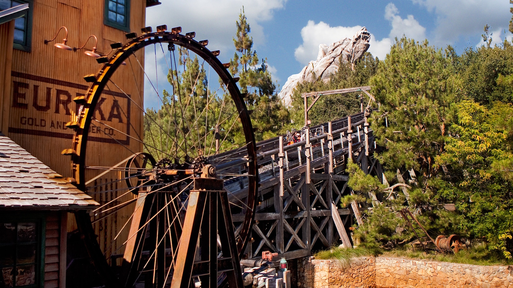 Grizzly River Run (灰熊激流泛舟)